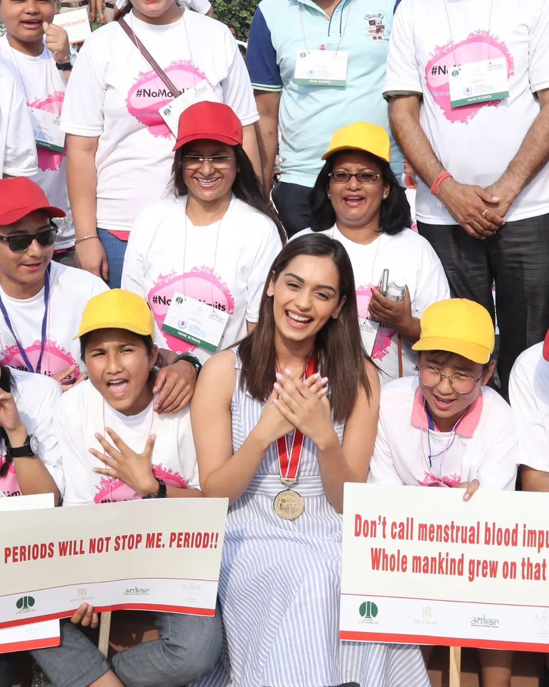 Portrait of Ms. Manushi Chhillar supporting Aakar Social Ventures