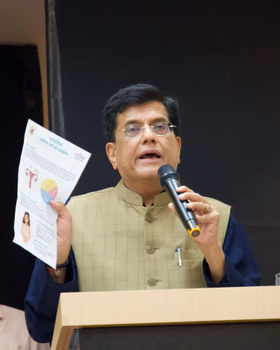 Portrait of Shri Piyush Goyal supporting Aakar Social Ventures