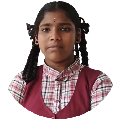 Portrait of Madhumitha sharing their experience with Aakar Social Ventures